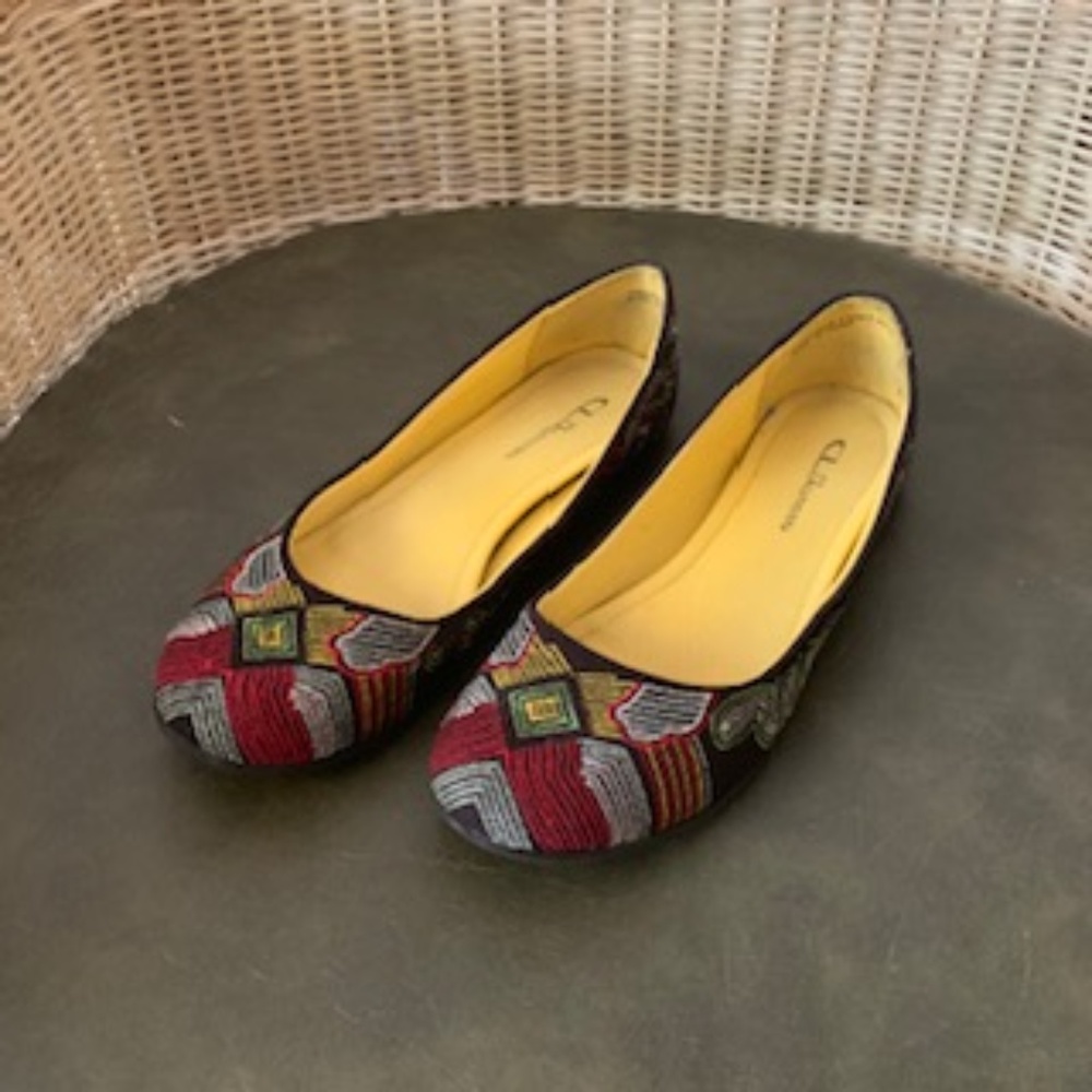 CL by Laundry flats - multi-colored